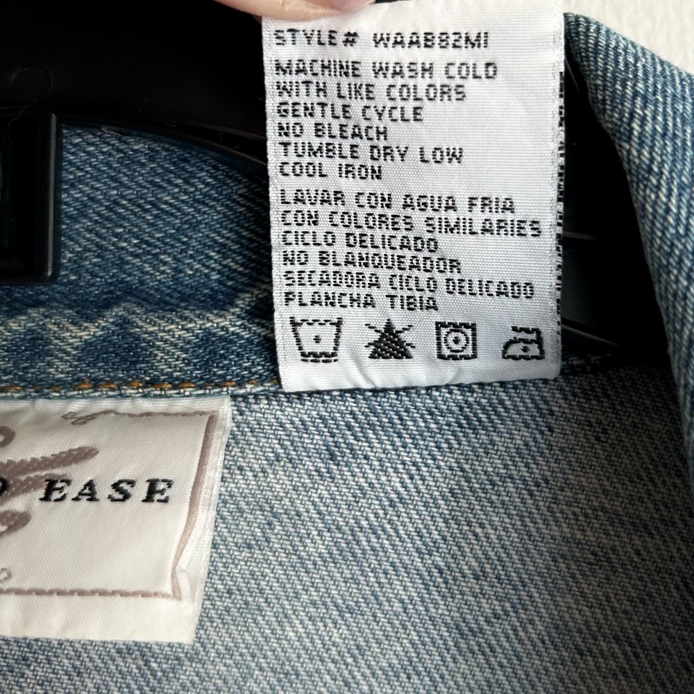 Vintage Y2K Studio Ease Denim Trucker Short Jean Jacket Indie 2000s Layering | 8 - Picture 15 of 15